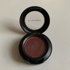 *Last Chance* MAC eyeshadow ‘Folie’